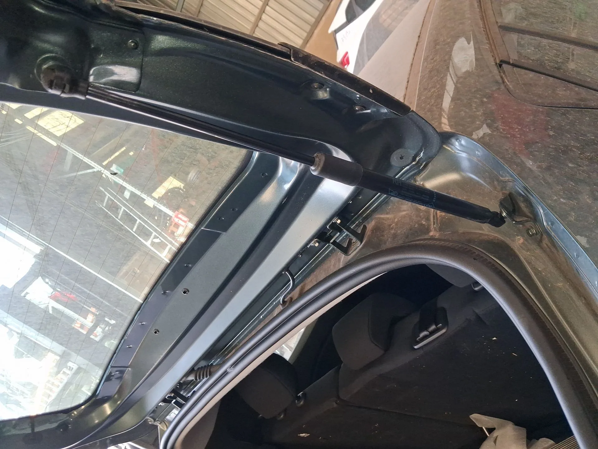 Amortiguadores Maletero / Porton para Dacia Sandero Iii