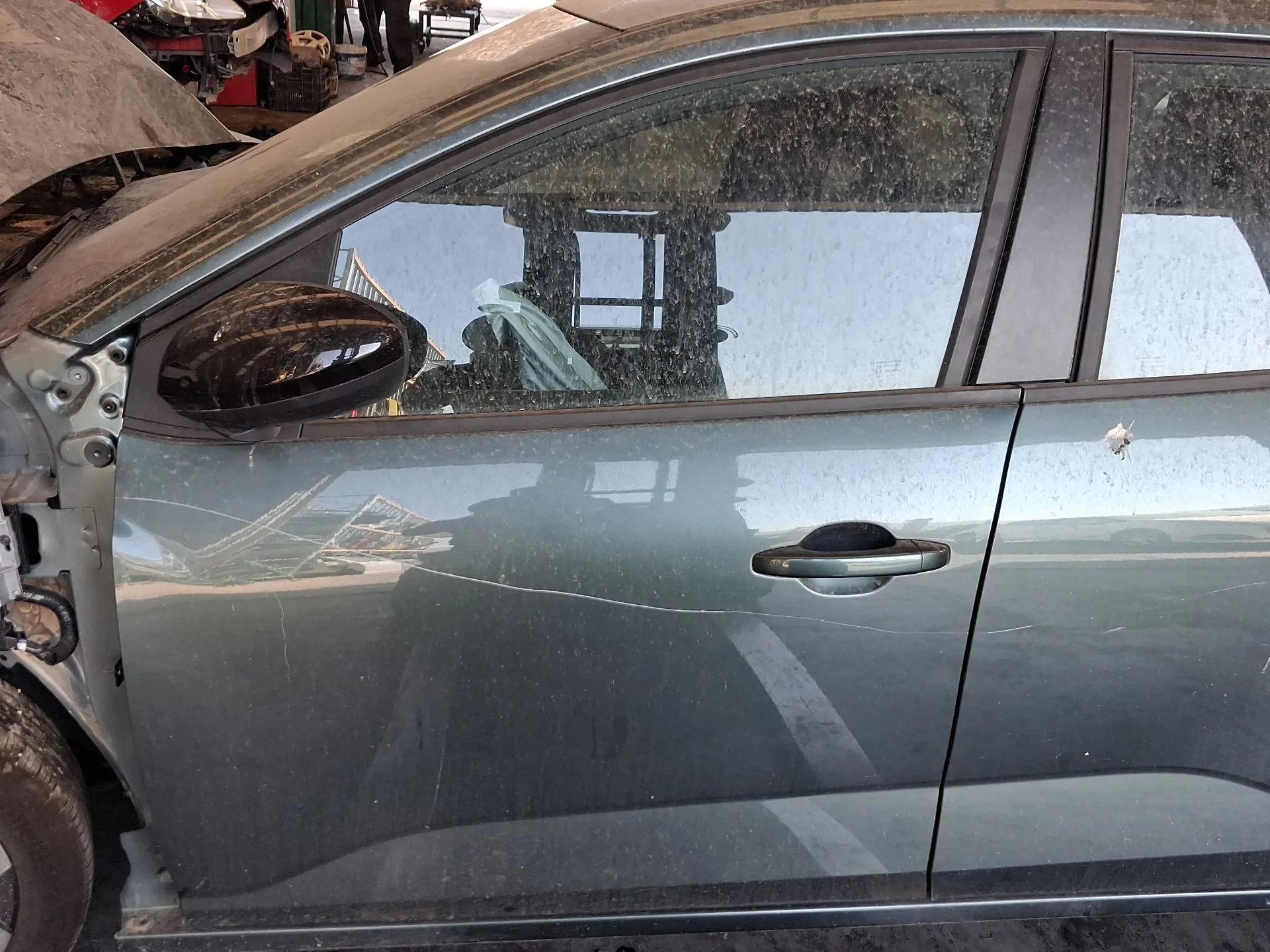 Puerta Delantera Izquierda para Dacia Sandero Iii