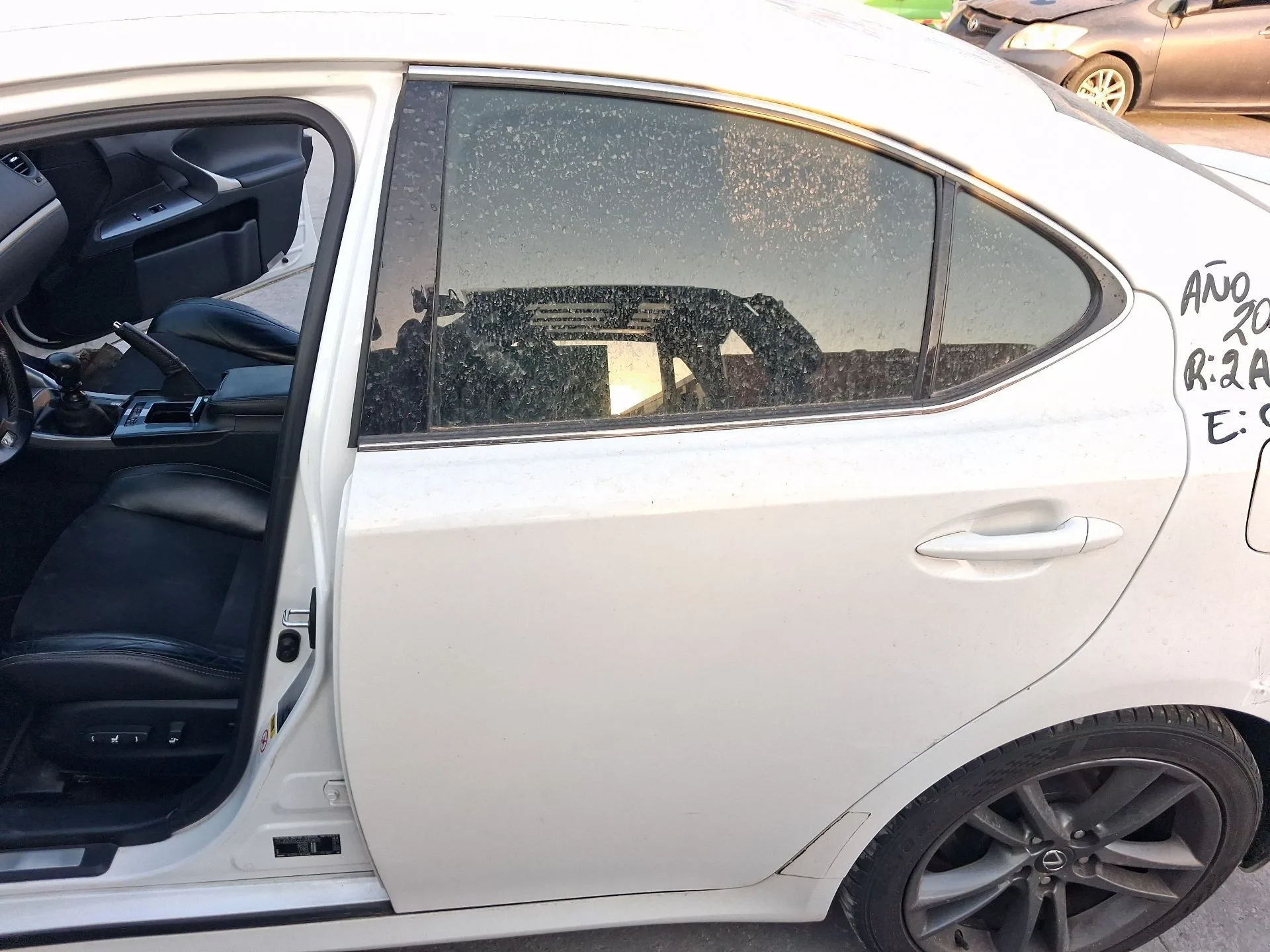 Puerta Trasera Izquierda para Lexus Is Ii (_E2_)