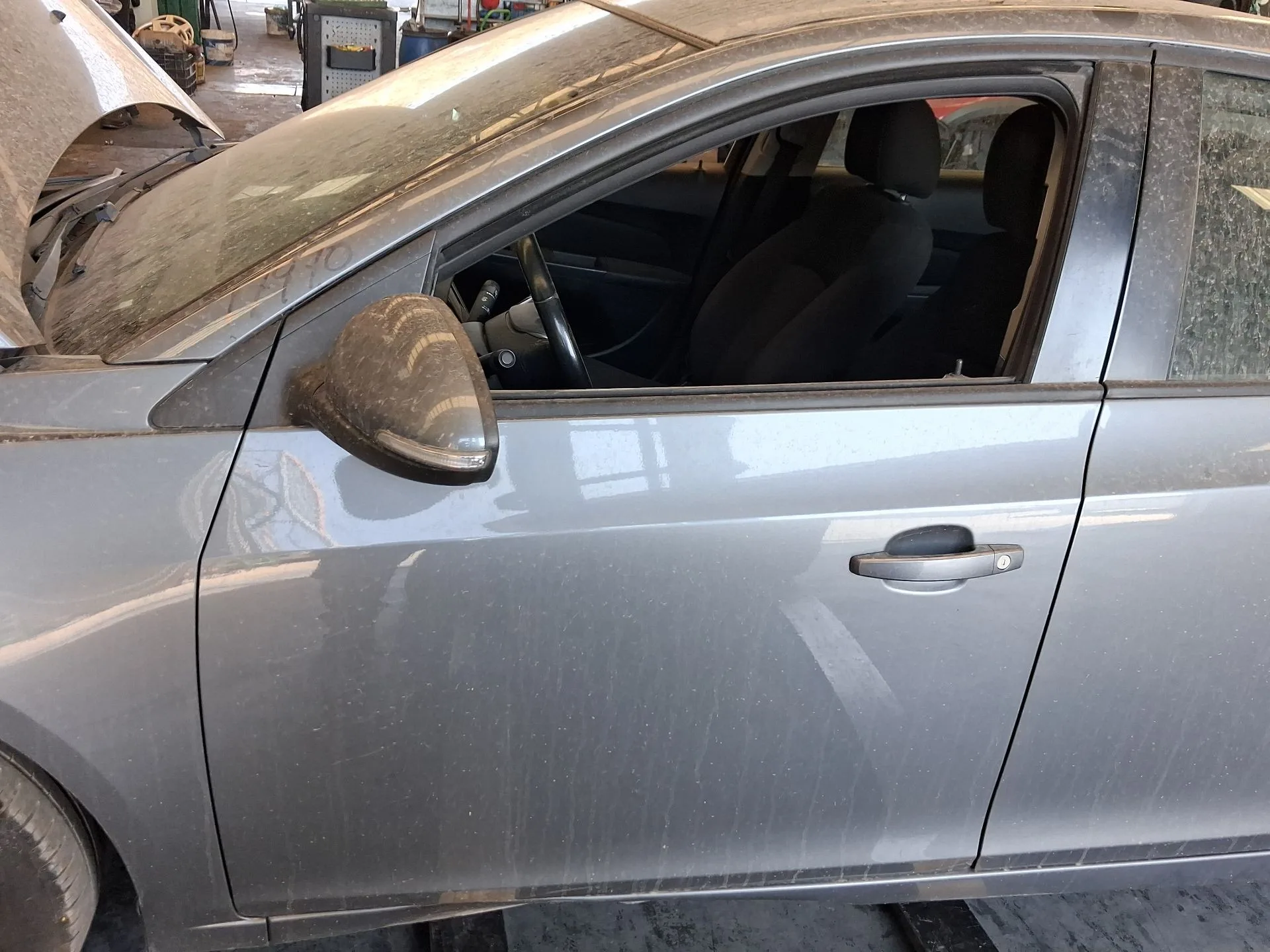 Puerta Delantera Izquierda para Chevrolet Cruze (J300)