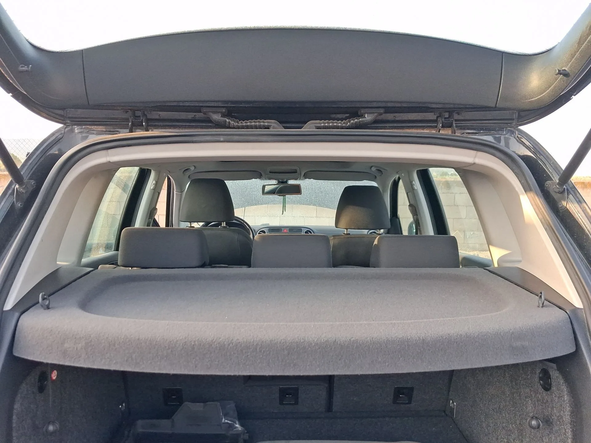 Bandeja Trasera para Volkswagen Tiguan (5N_)