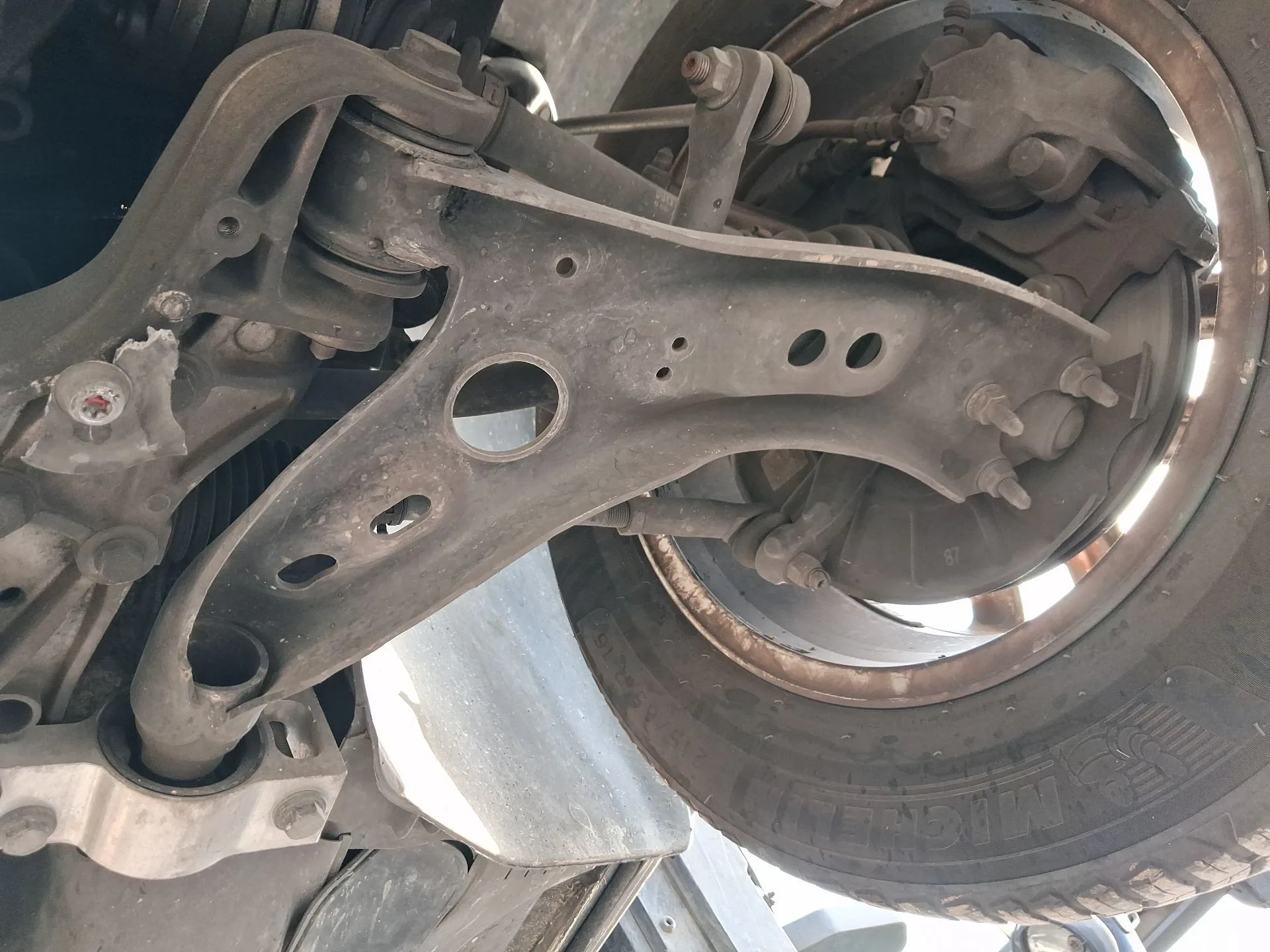 Brazo Suspension Inferior Delantero Izquierdo para Volkswagen Tiguan (5N_)