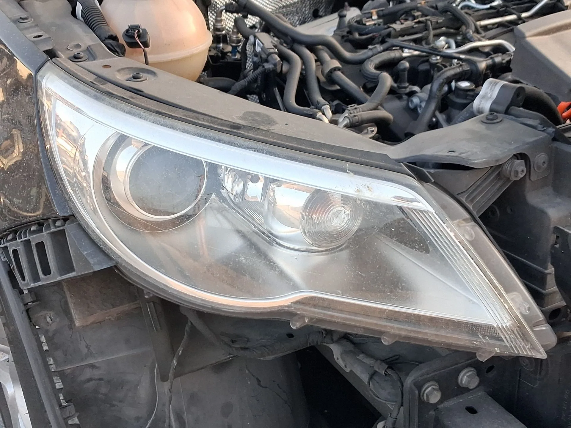 Faro Derecho para Volkswagen Tiguan (5N_)