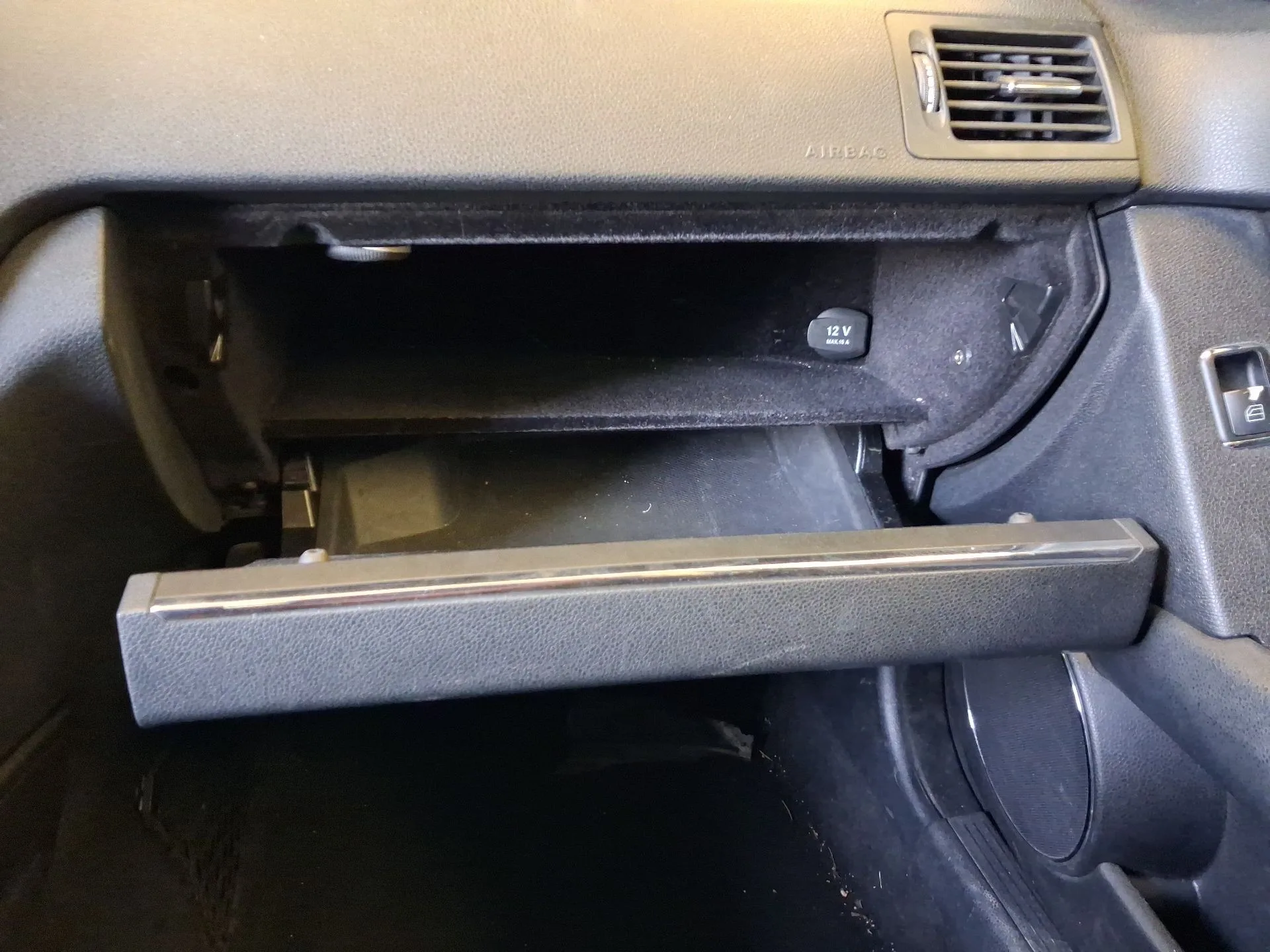 Guantera para Mercedes-Benz Clase C (W204)