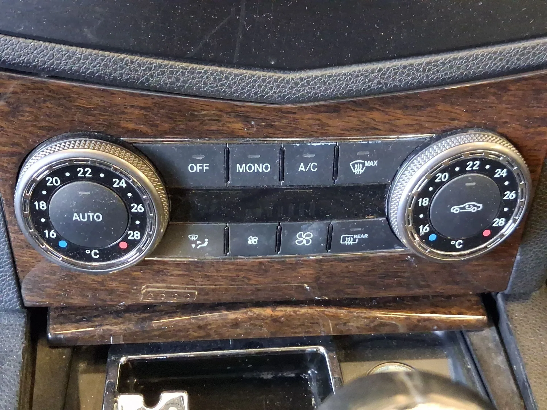 Mando Climatizador para Mercedes-Benz Clase C (W204)