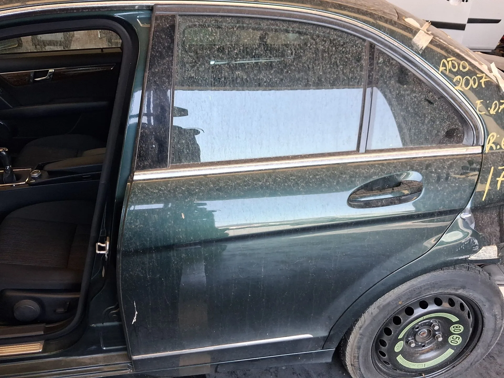 Puerta Trasera Izquierda para Mercedes-Benz Clase C (W204)