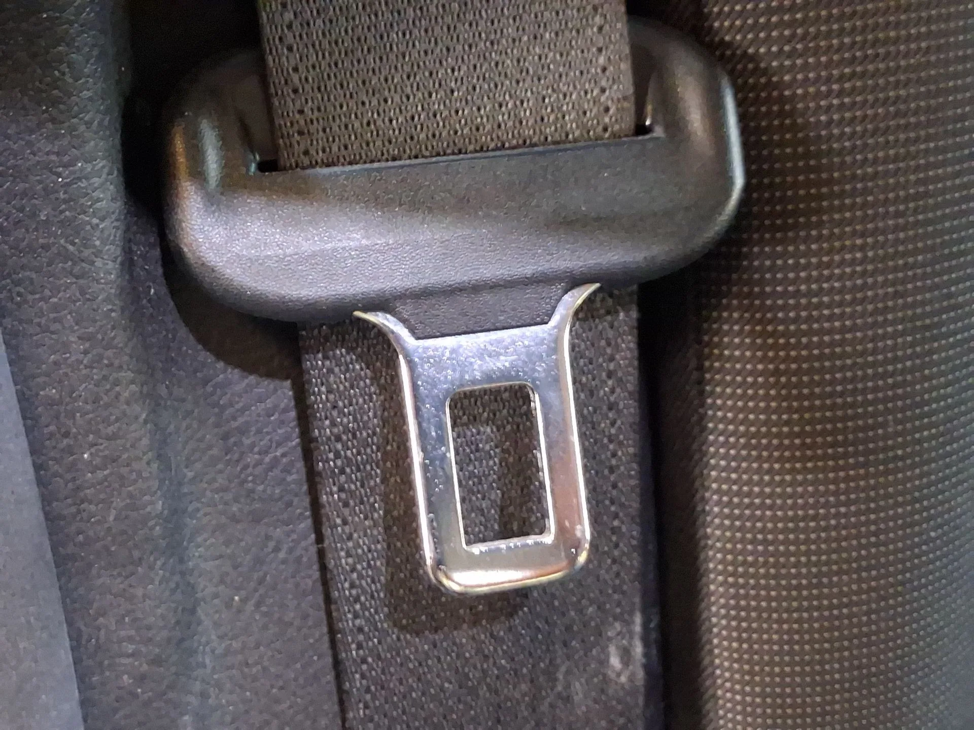Cinturon Seguridad Trasero Derecho para Toyota Auris (_E18_)