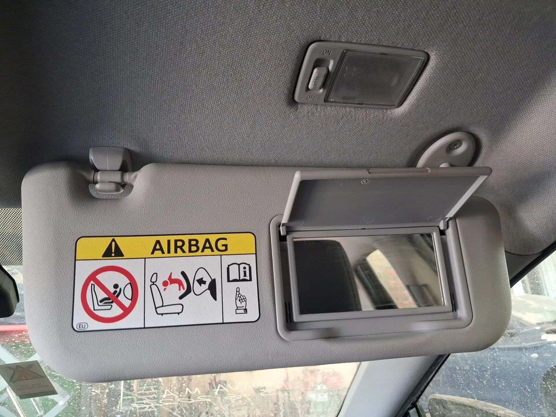 Parasol Derecho para Toyota Auris (_E18_)