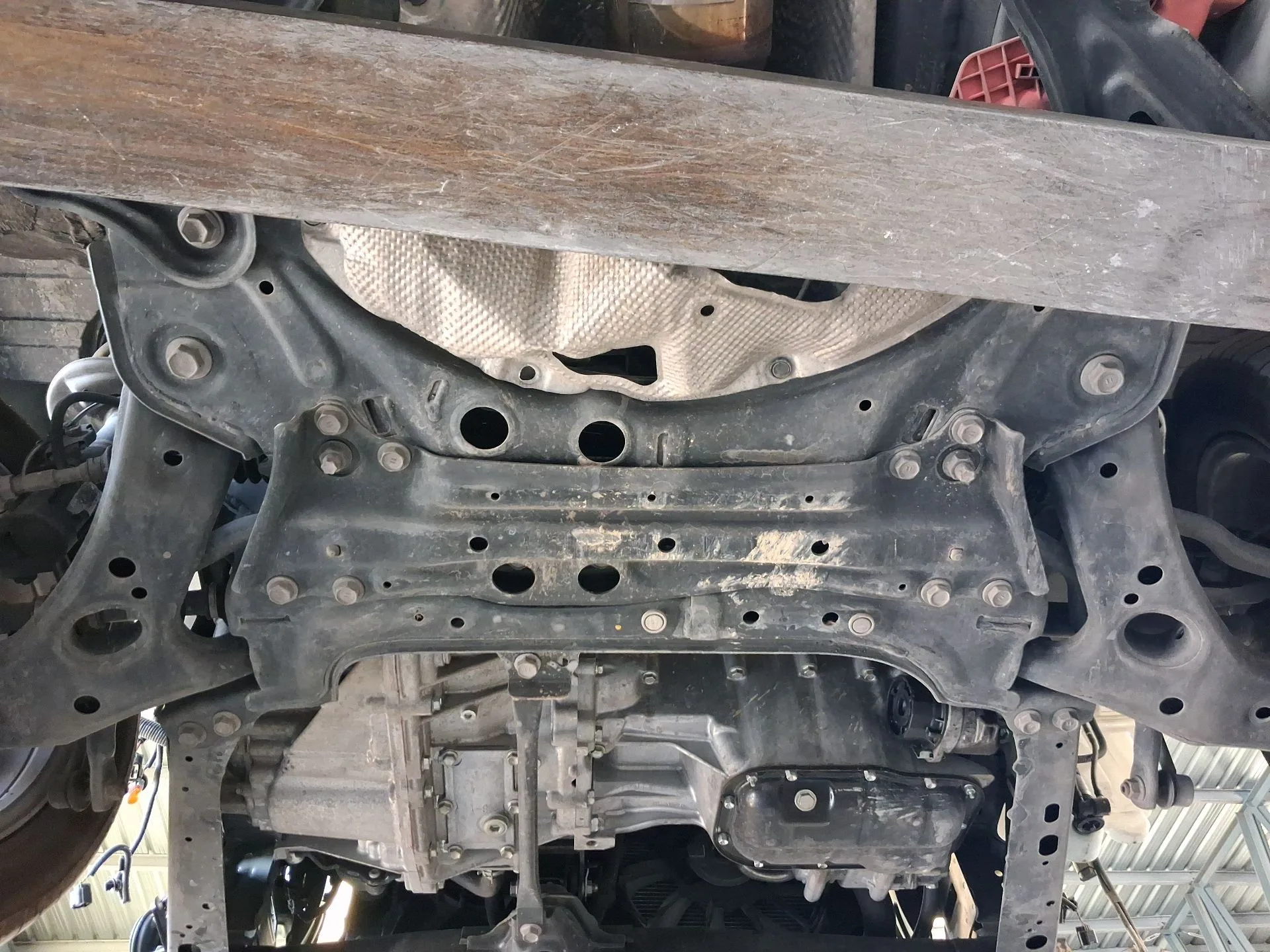 Puente Delantero para Toyota Auris (_E18_)