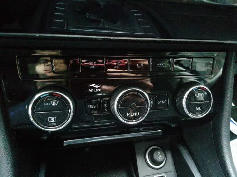 Mando Climatizador para Skoda Superb (3V3)