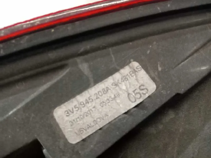 Piloto Trasero Derecho para Skoda Superb (3V3)