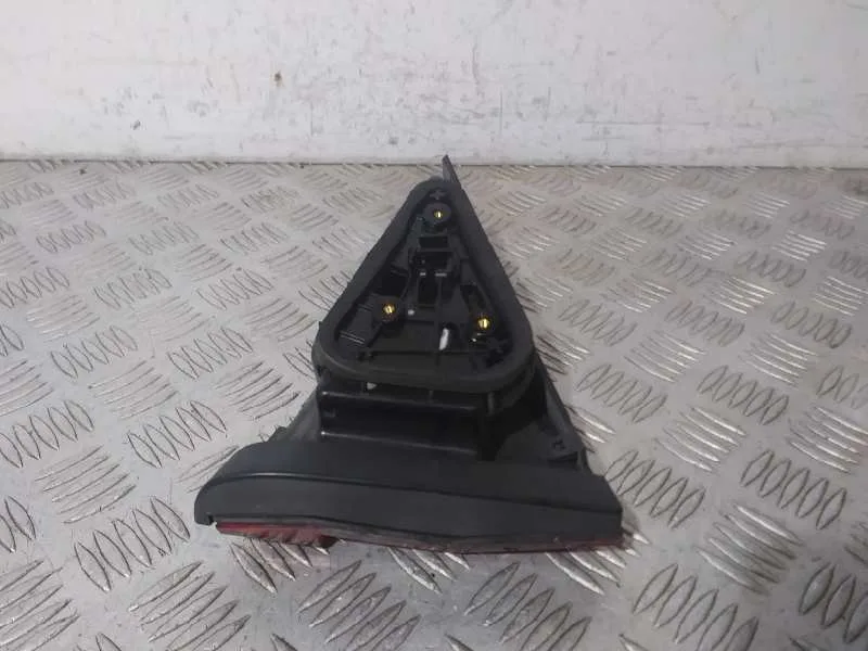 Piloto Trasero Derecho Interior para Skoda Superb (3V3)