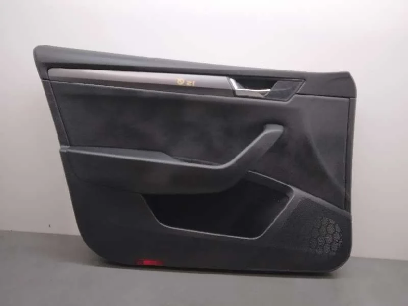 Guarnecido Puerta Delantera Izquierda para Skoda Superb (3V3)