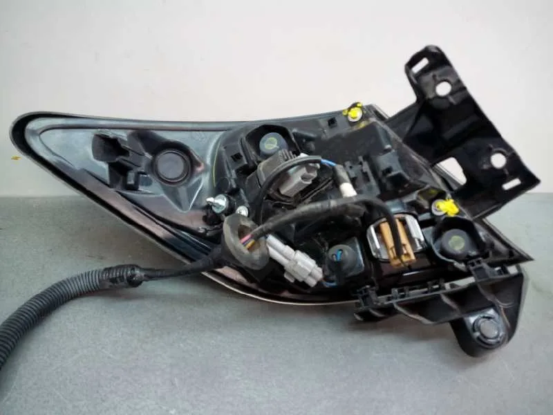 Piloto Trasero Derecho para Toyota Corolla (E21)