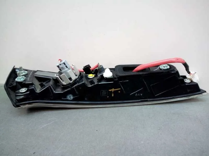 Piloto Trasero Derecho Interior para Toyota Corolla (E21)