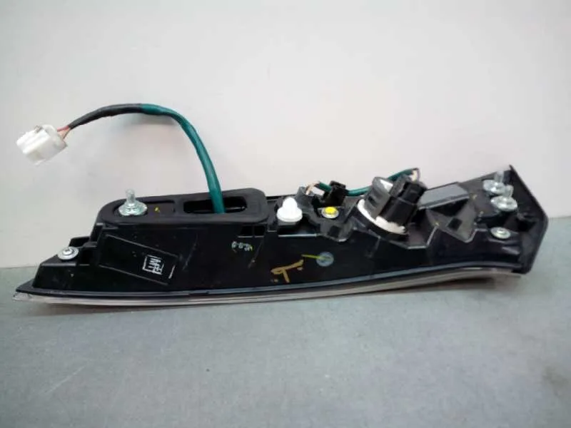 Piloto Trasero Izquierdo Interior para Toyota Corolla (E21)