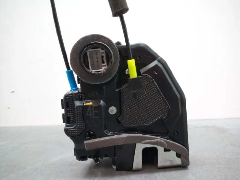 Cerradura Puerta Trasera Derecha para Toyota Corolla (E21)