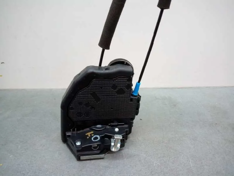 Cerradura Puerta Trasera Derecha para Toyota Corolla (E21)