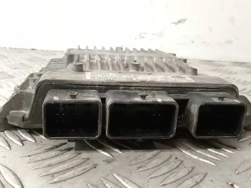 Centralita Motor Uce para Ford Fiesta (Cbk)