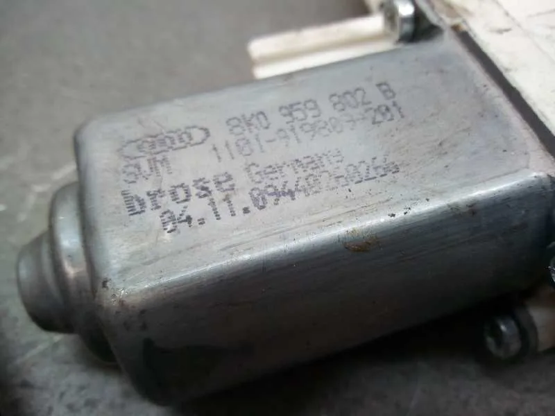 Elevalunas Delantero Derecho para Audi Q5 (8R)