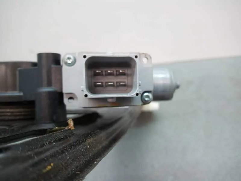 Elevalunas Delantero Derecho para Fiat 500 L (330)