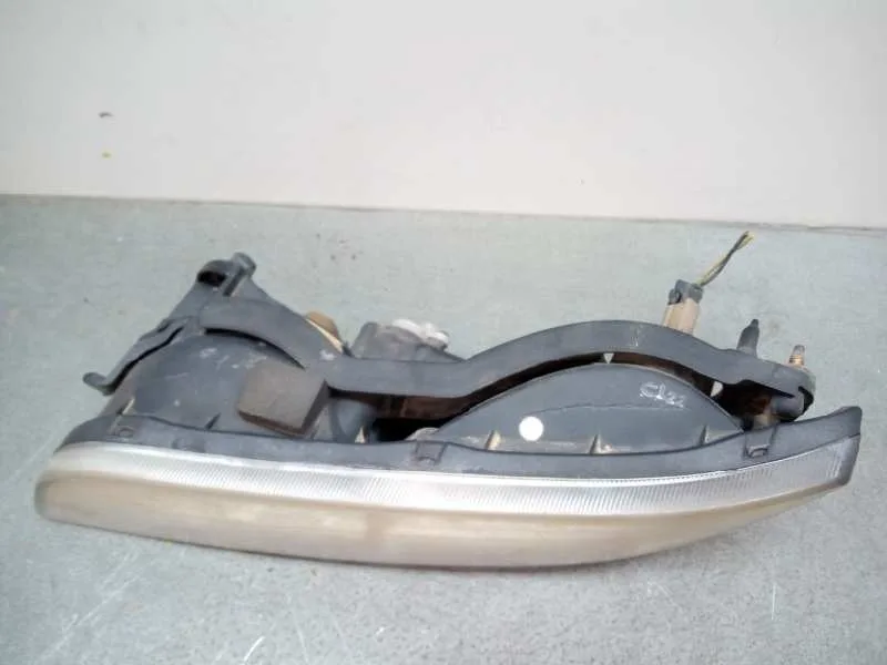 Faro Antiniebla Izquierdo para Ssangyong Rexton