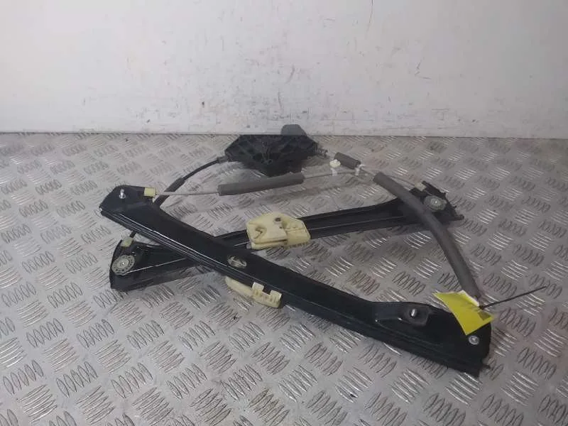 Elevalunas Delantero Derecho para Skoda Superb (3V3)