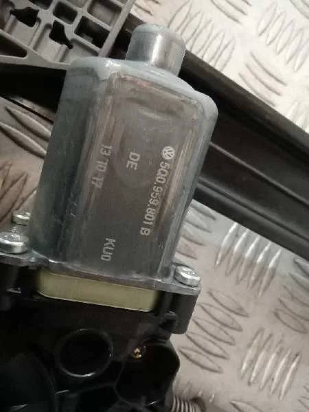 Elevalunas Delantero Izquierdo para Skoda Superb (3V3)