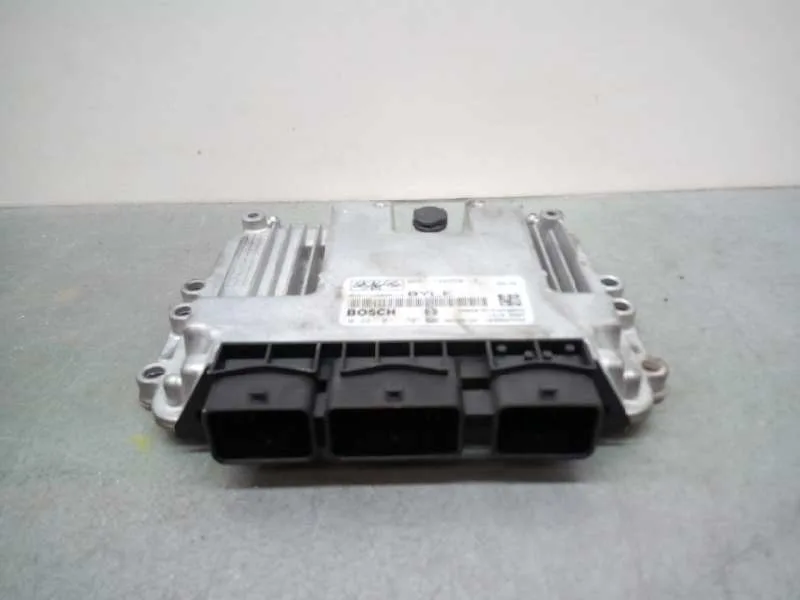 Centralita Motor Uce para Ford Focus Lim. (Cb4)