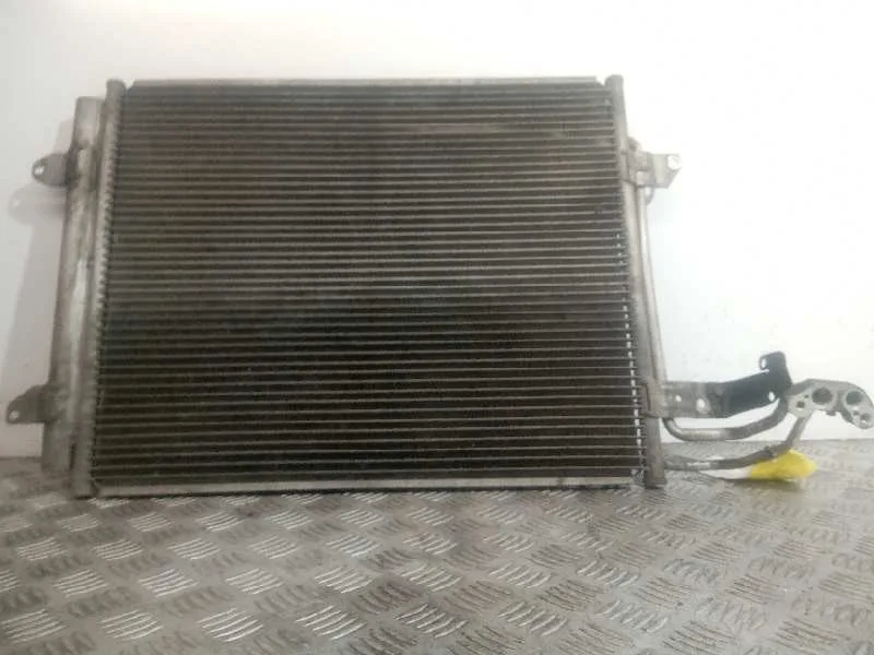 Condensador / Radiador Aire Acondicionado para Volkswagen Touran (1T1)
