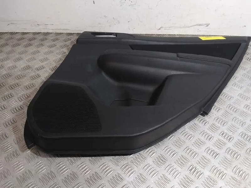 Guarnecido Puerta Trasera Derecha para Subaru Xv