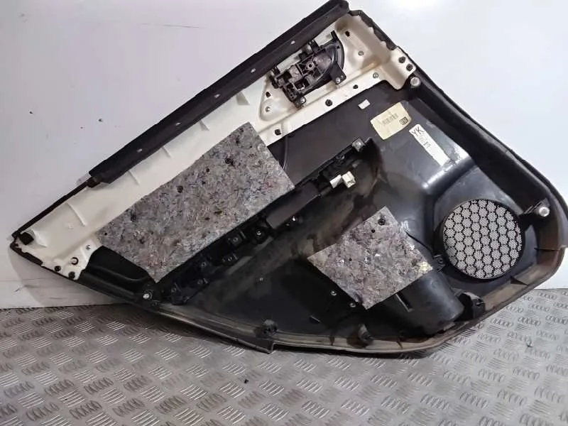 Guarnecido Puerta Trasera Derecha para Subaru Xv