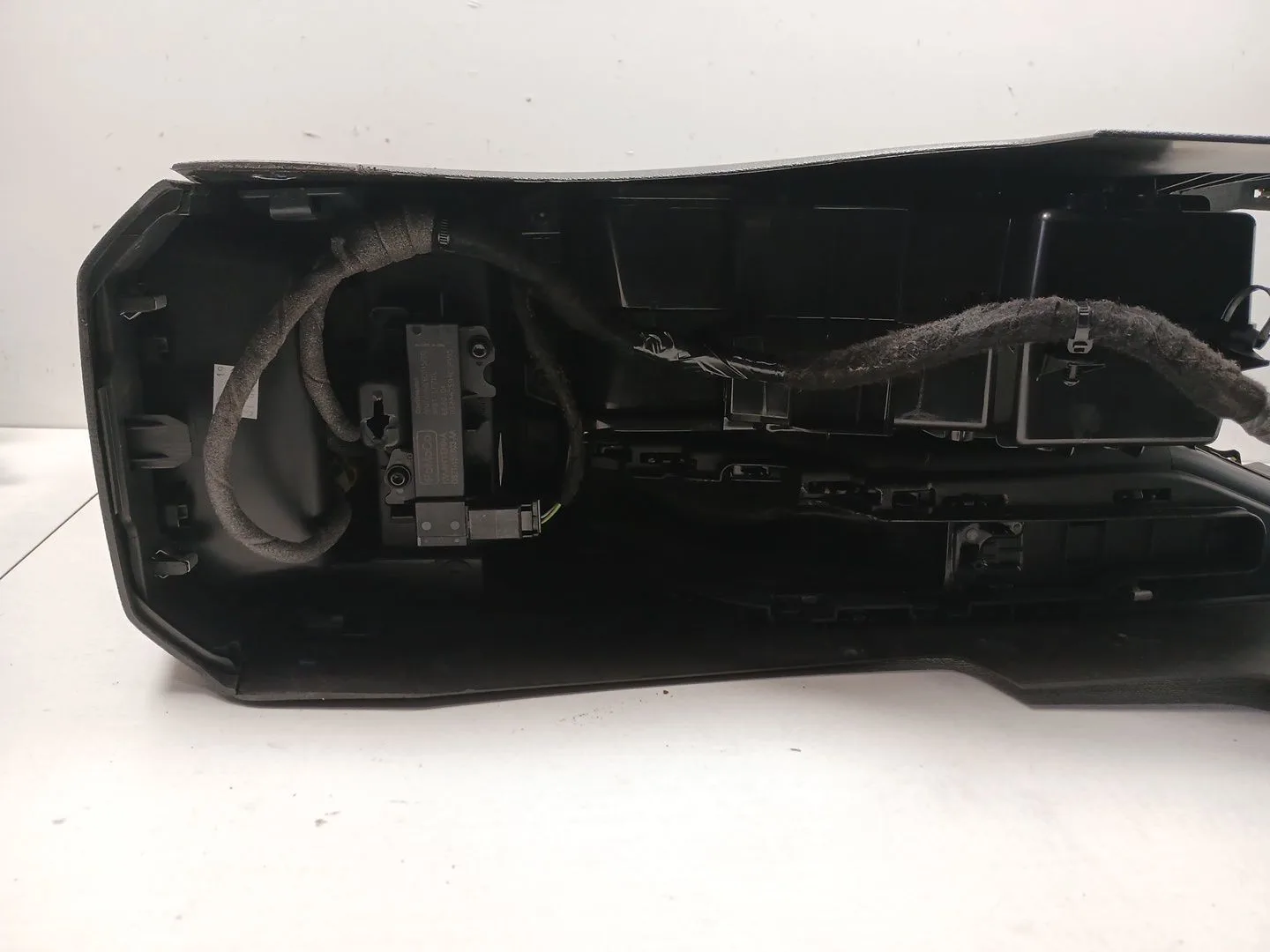 Apoyabrazos Central para Ford Focus Lim.