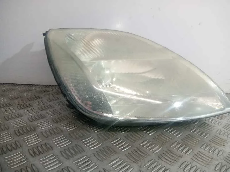 Faro Derecho para Ford Fiesta (Cbk)