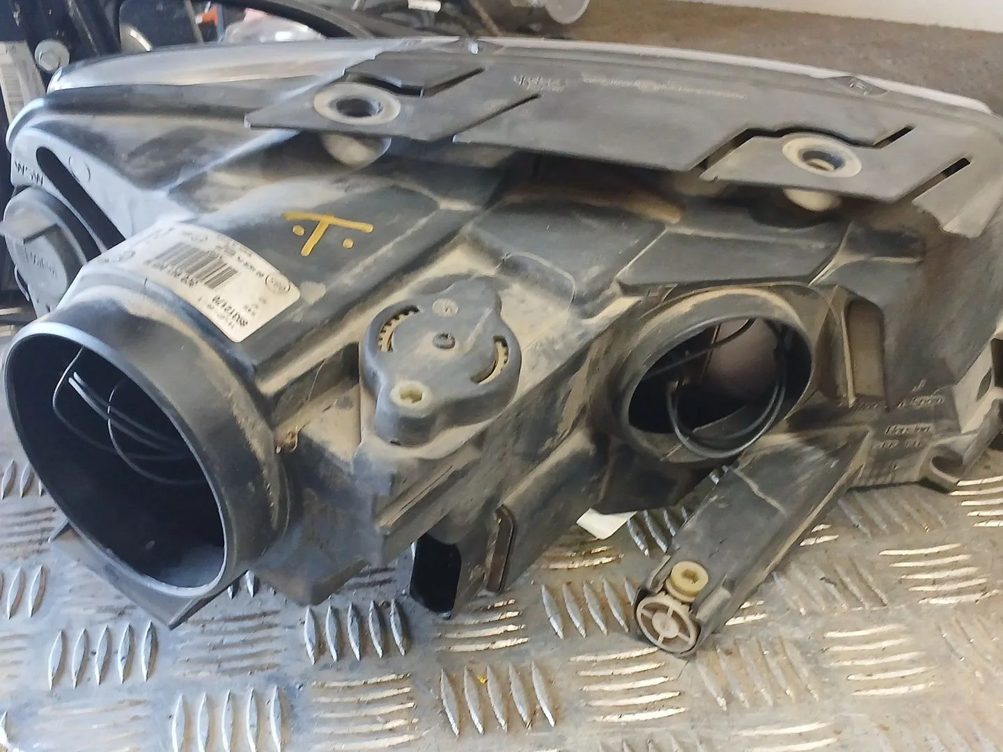Faro Izquierdo para Volkswagen Passat Berlina (3C2)