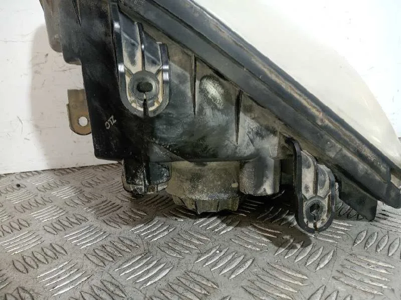 Faro Derecho para Kia Carens