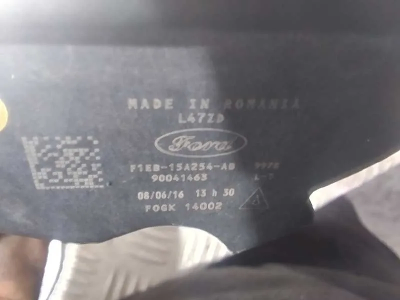 Faro Antiniebla Derecho para Ford Focus Lim.