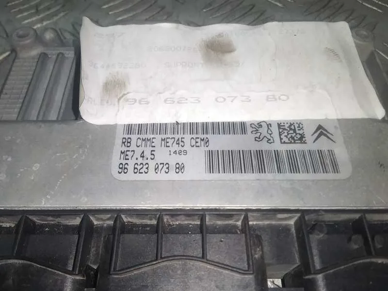 Centralita Motor Uce para Citroën C4 Coupe