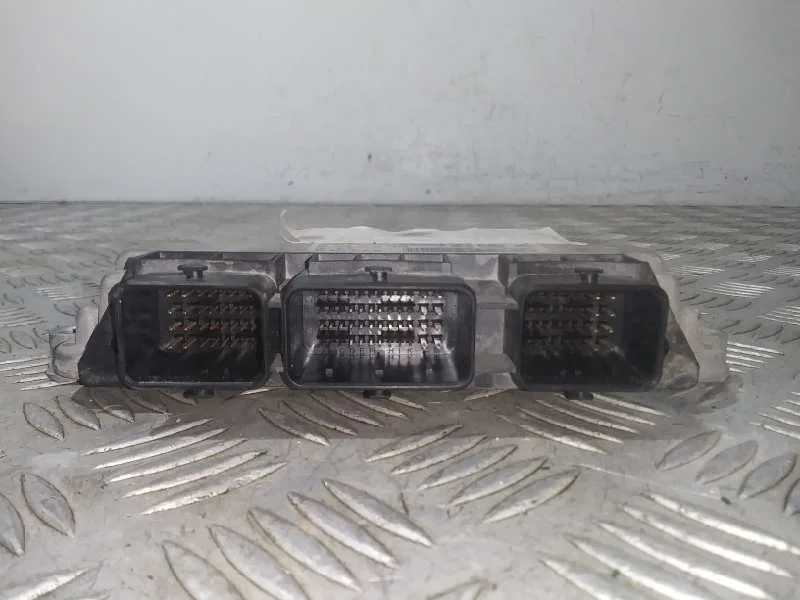 Centralita Motor Uce para Citroën C4 Coupe