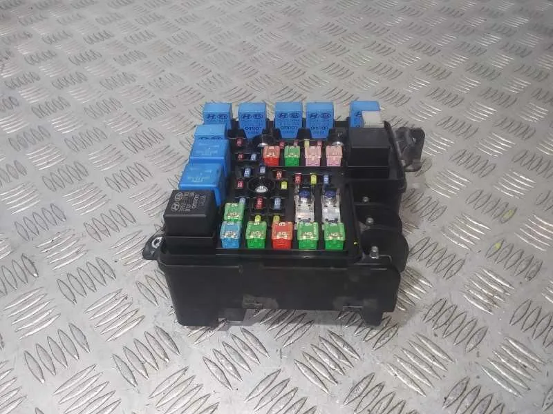 Caja Reles / Fusibles para Hyundai I30