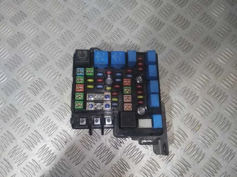 Caja Reles / Fusibles para Hyundai I30