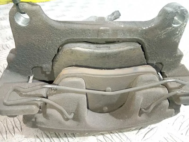 Pinza Freno Delantera Derecha para Volkswagen Passat Berlina (3C2)