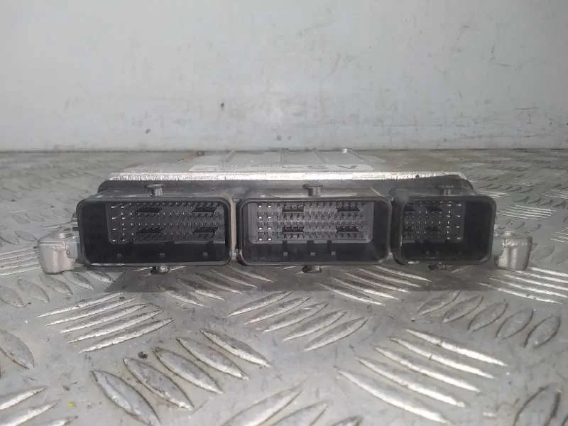 Centralita Motor Uce para Renault Megane Iv Berlina 5P
