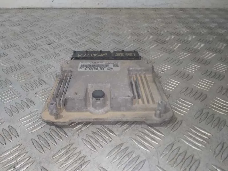 Centralita Motor Uce para Skoda Octavia Berlina (1Z3)