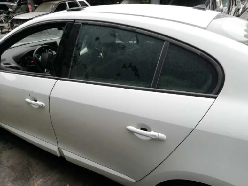 Puerta Trasera Izquierda para Renault Fluence