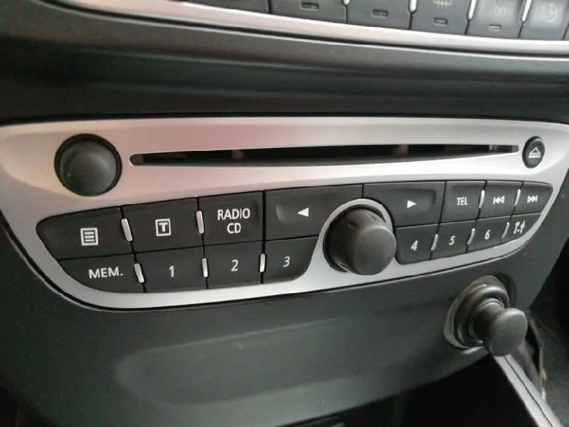 Sistema Audio / Radio Cd para Renault Fluence