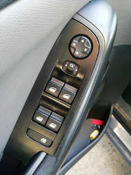 Mando Elevalunas Delantero Izquierdo para Citroën C4 Picasso