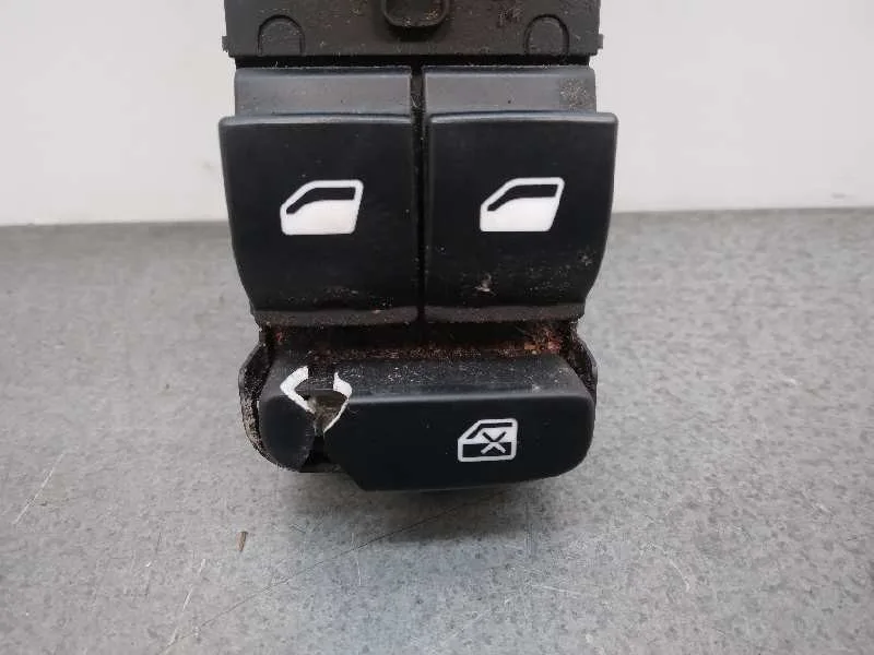 Mando Elevalunas Delantero Izquierdo para Citroën C4 Picasso
