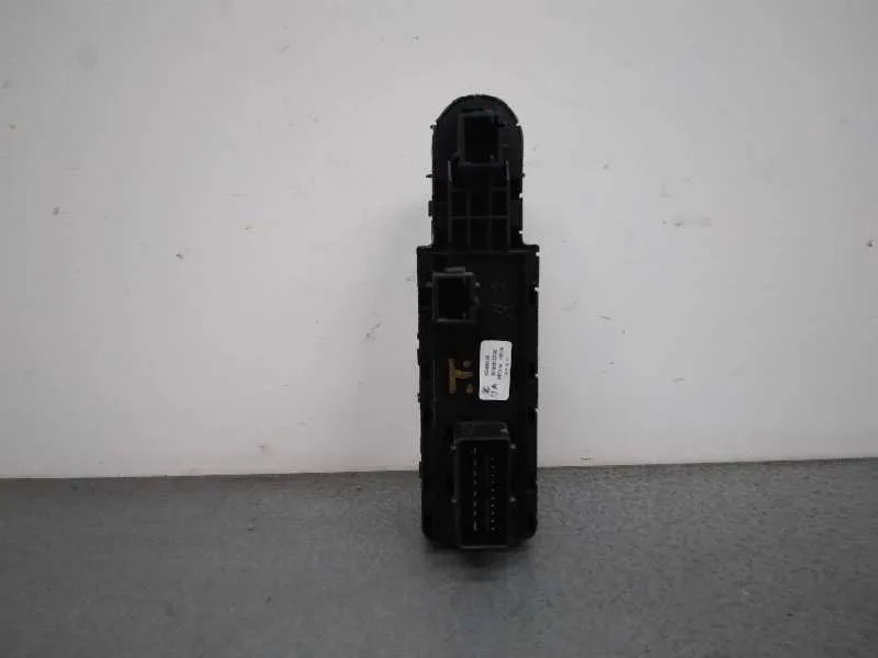 Mando Elevalunas Delantero Izquierdo para Citroën C4 Picasso