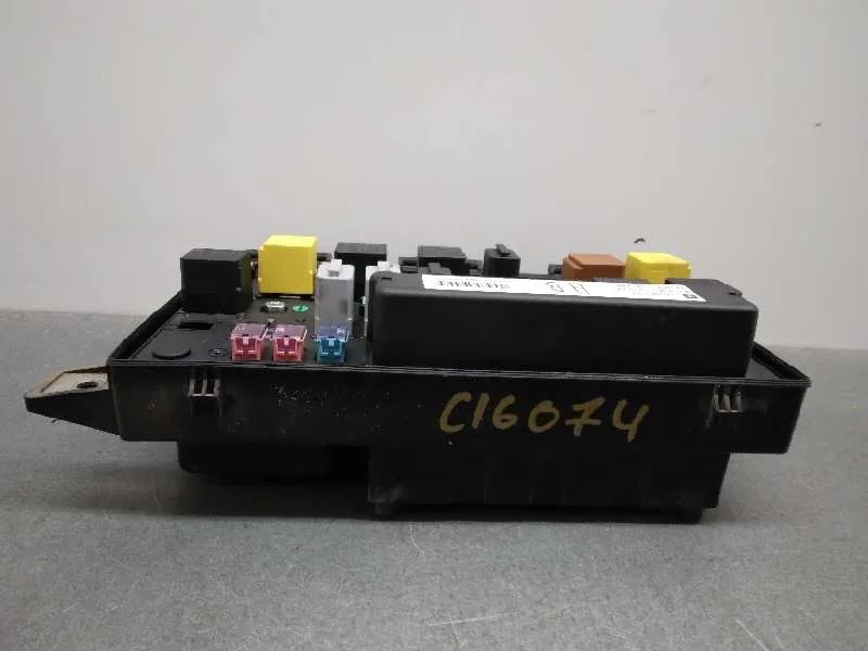 Caja Reles / Fusibles para Opel Astra Gtc
